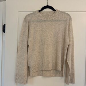 NWOT Abercrombie & Fitch 100% cashmere crew sweater - medium oatmeal color